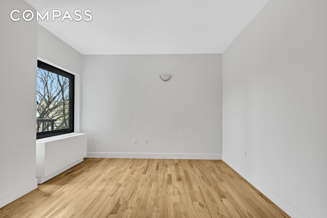 142 Richards St #2E - Photo 3 of 6