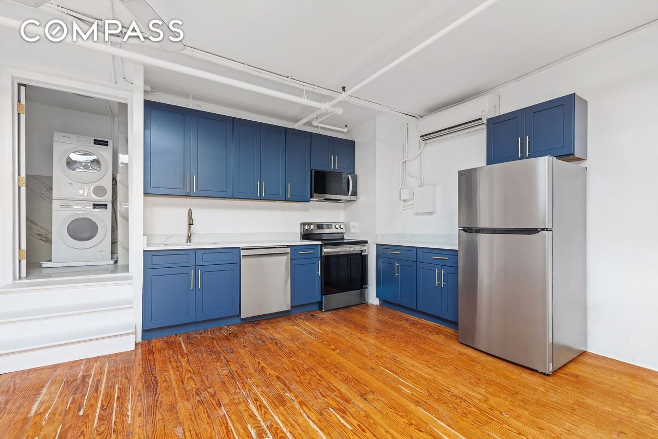 71 8th Ave #4R - Photo 2 of 5