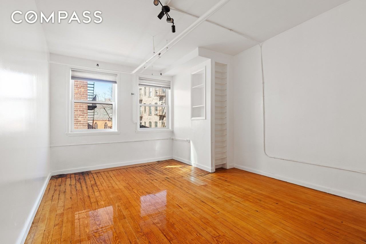 71 8th Ave #4R - Photo 3 of 5