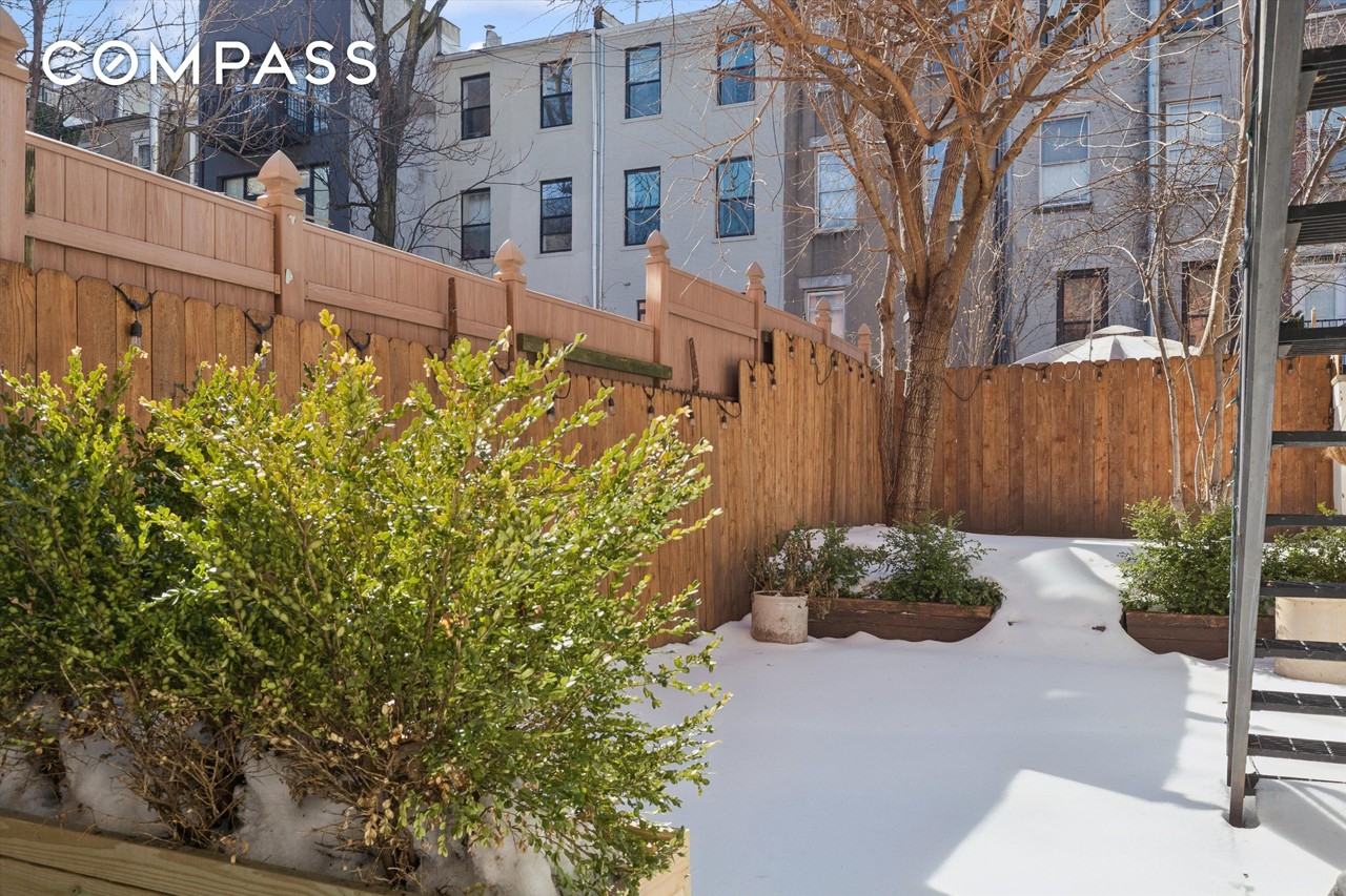 318 W 140th St - Photo 7 of 11