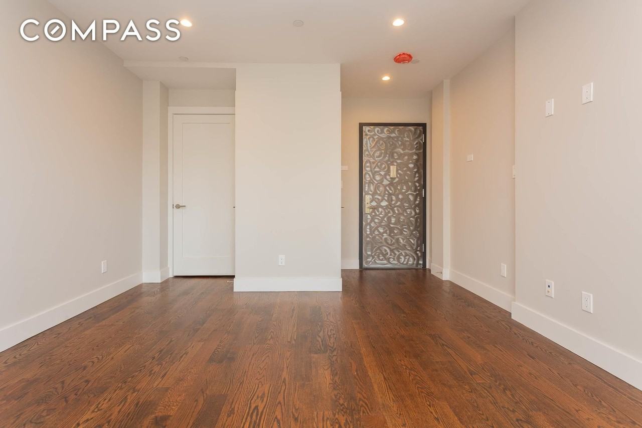 2513 27th St #4A - Photo 6 of 14