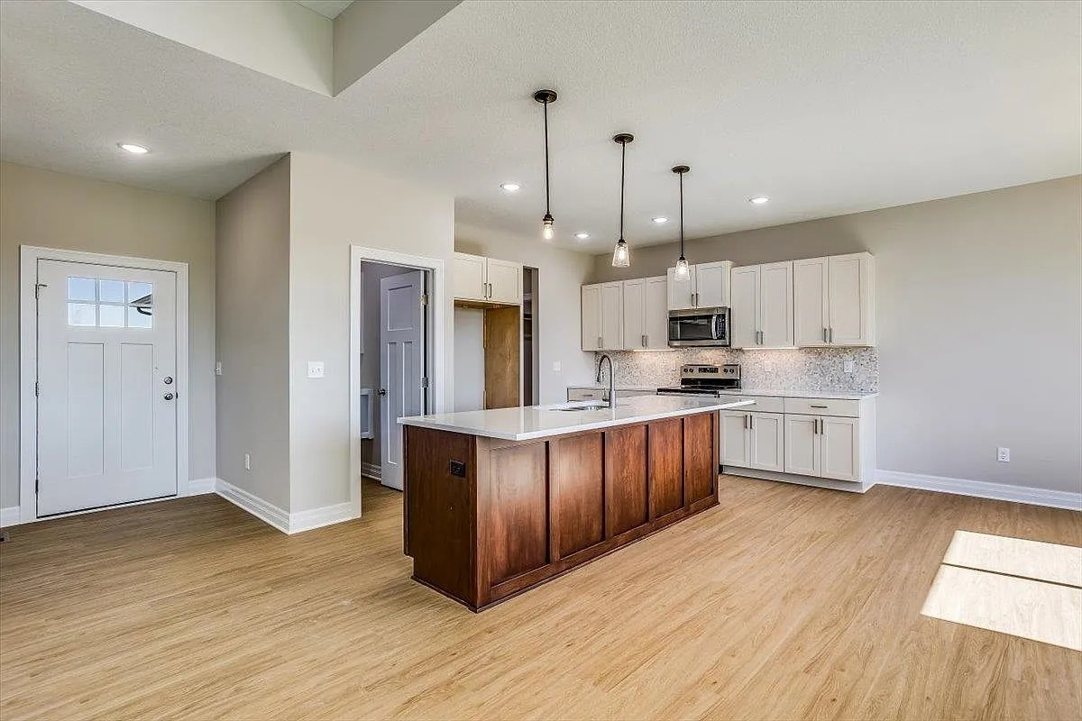 5417 N Saint Paul St #1 - Photo 4 of 32