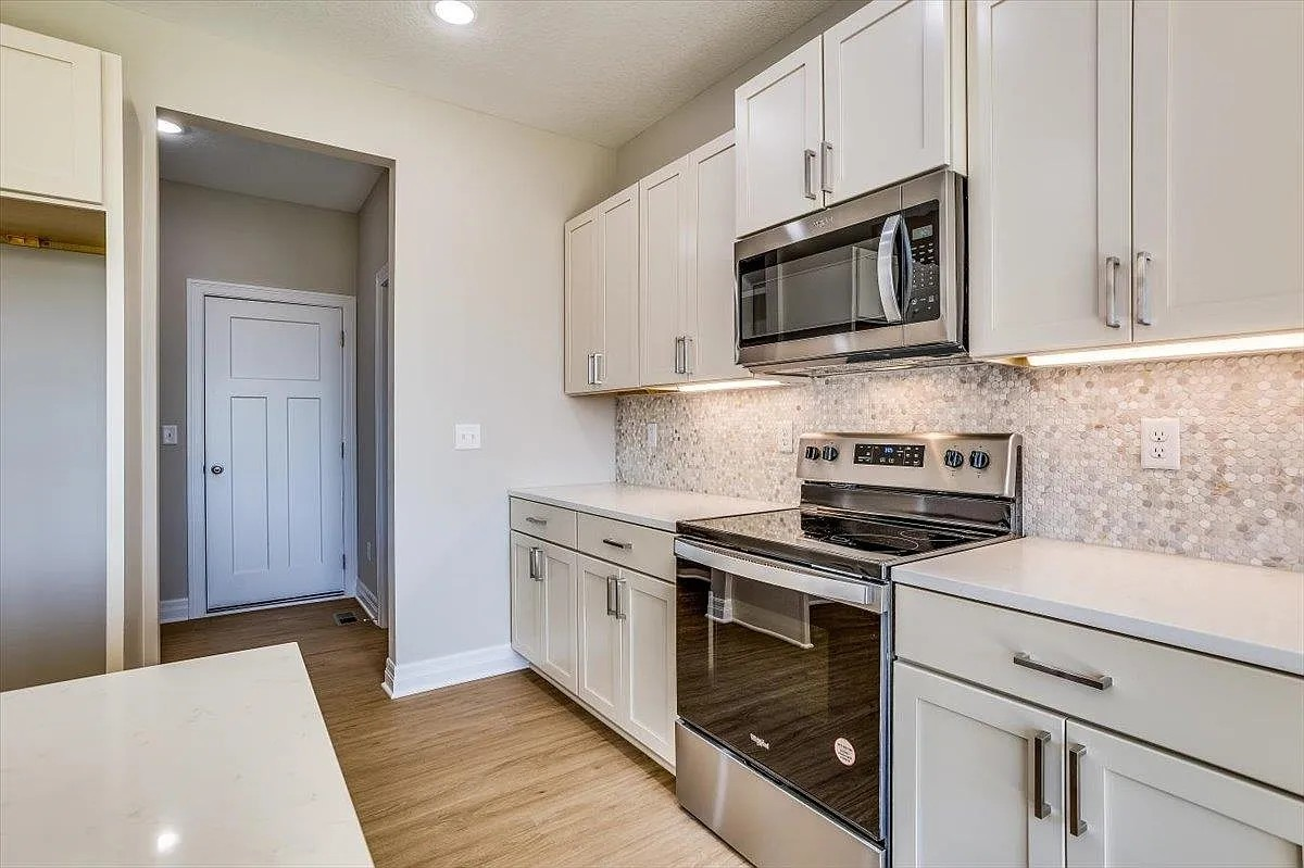 5417 N Saint Paul St #1 - Photo 6 of 32