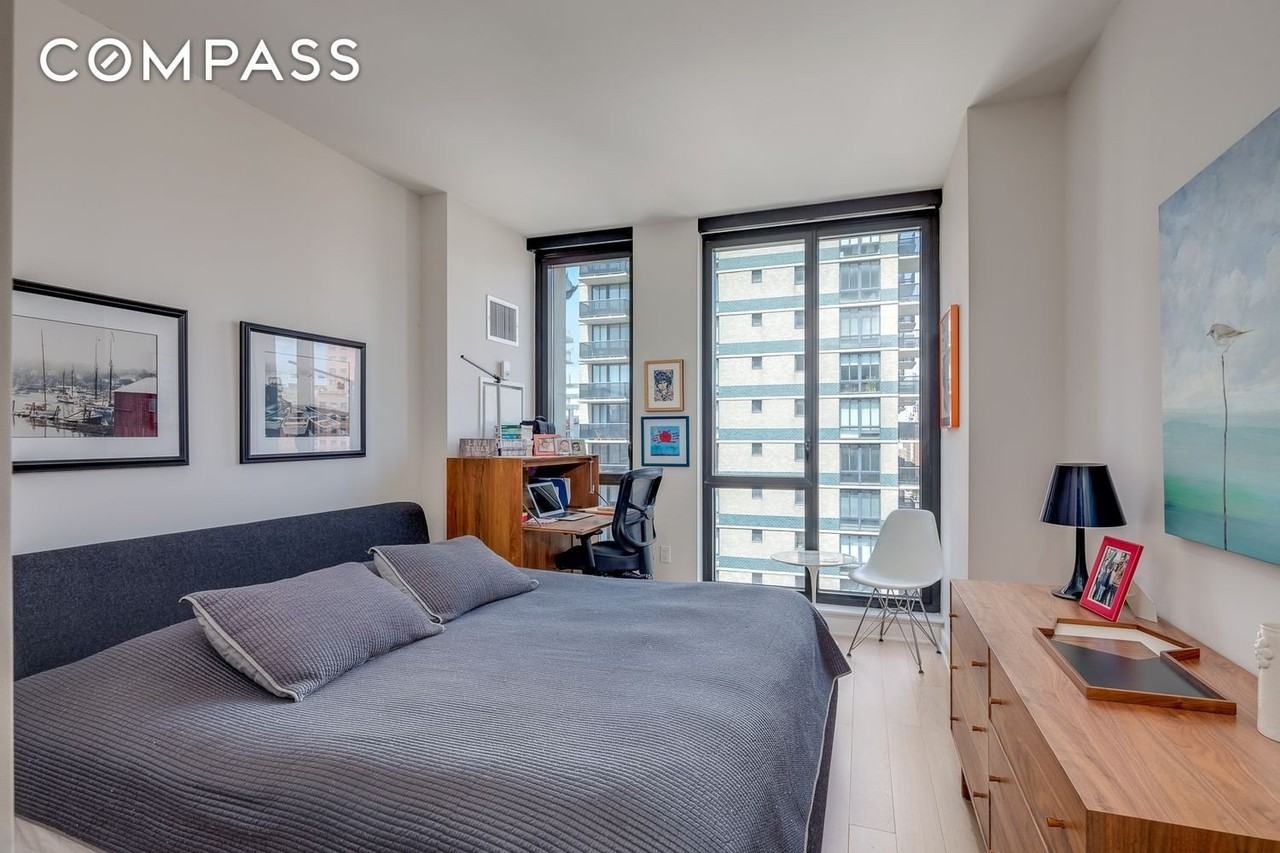 160 E 22nd St #15C - Photo 3 of 5