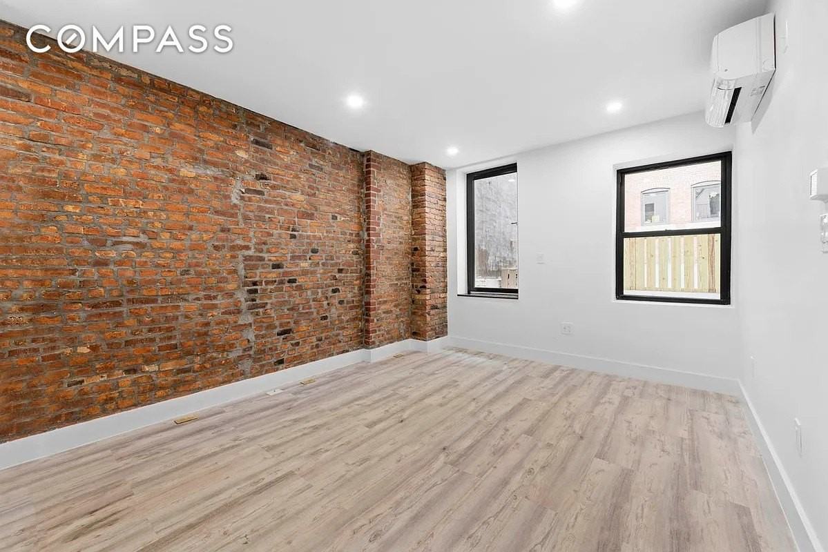 555 2nd Ave #1 - Photo 4 of 9