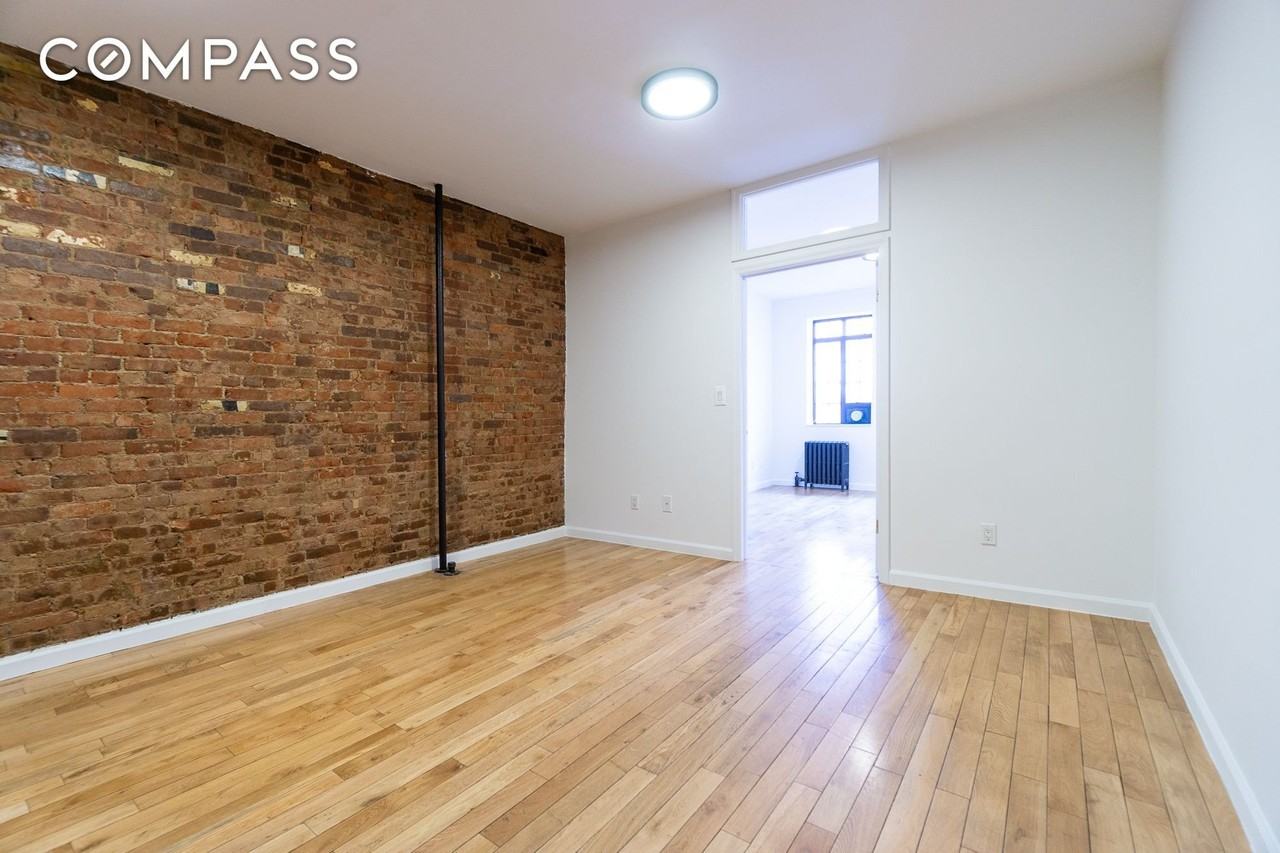 189 W 10th St #2B - Photo 4 of 14