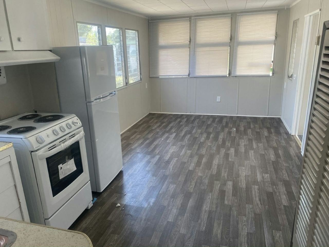 10 Circle Dr #9 - Photo 5 of 7