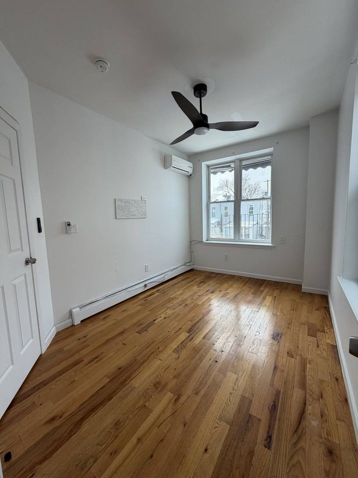 40 Eldert Ln #3FL - Photo 6 of 6