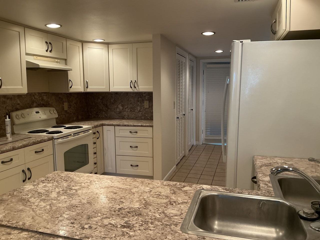 1 Lake Hollingsworth Dr - Photo 5 of 22
