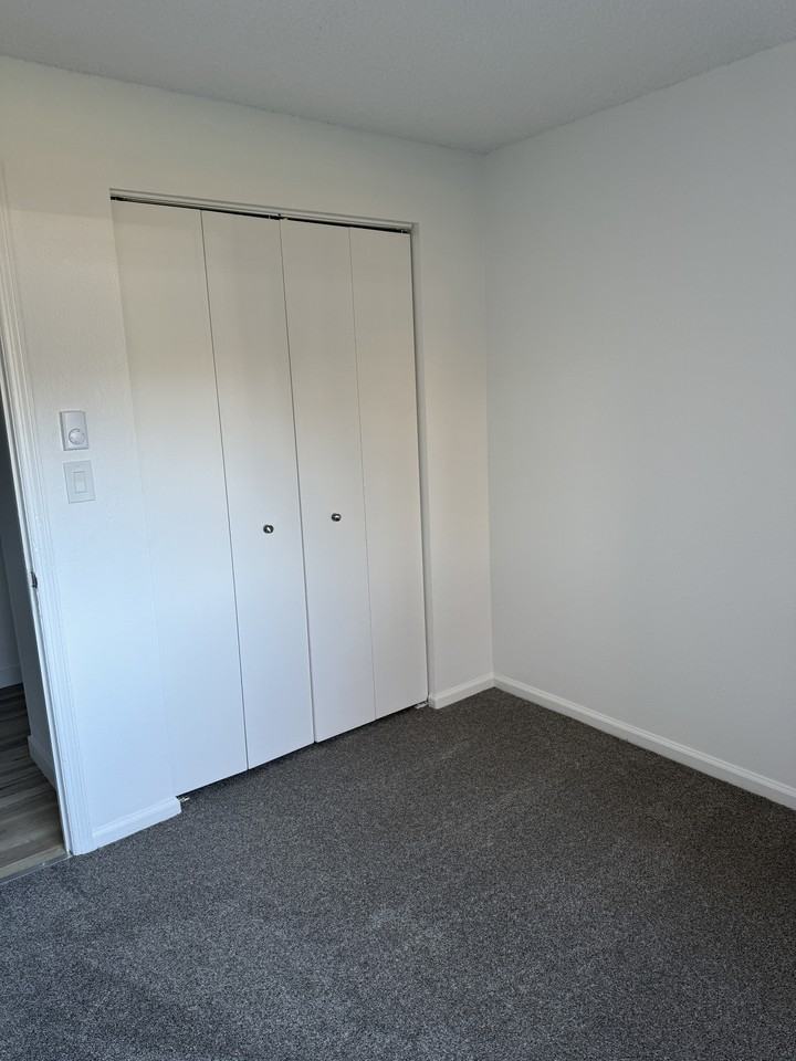 1061 W Beaver Creek Blvd #N101 - Photo 7 of 10