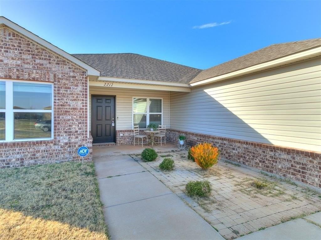 2217 Stella Rd - Photo 2 of 29