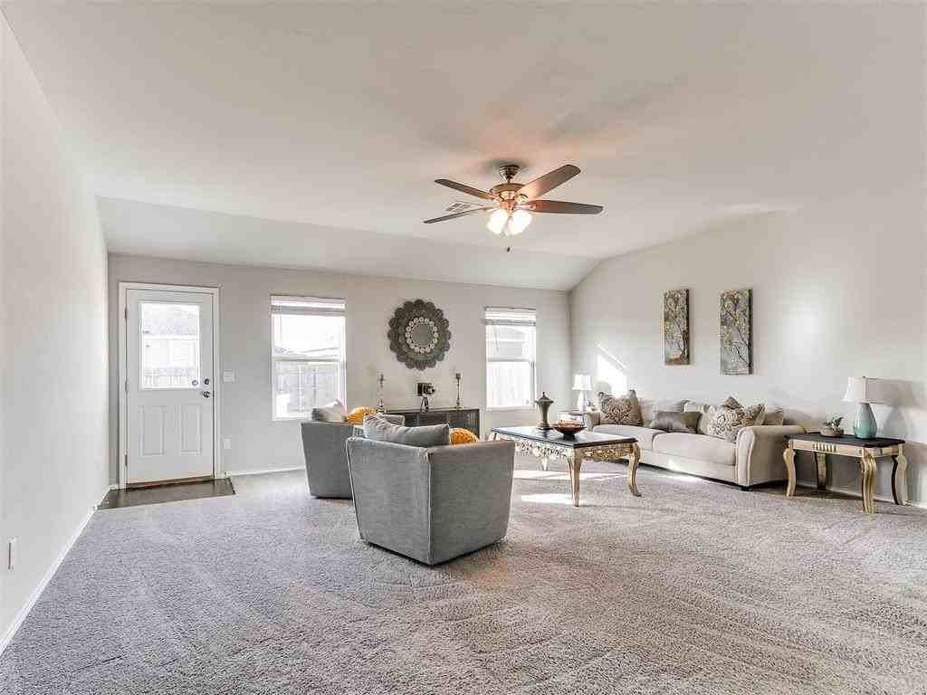 2217 Stella Rd - Photo 3 of 29