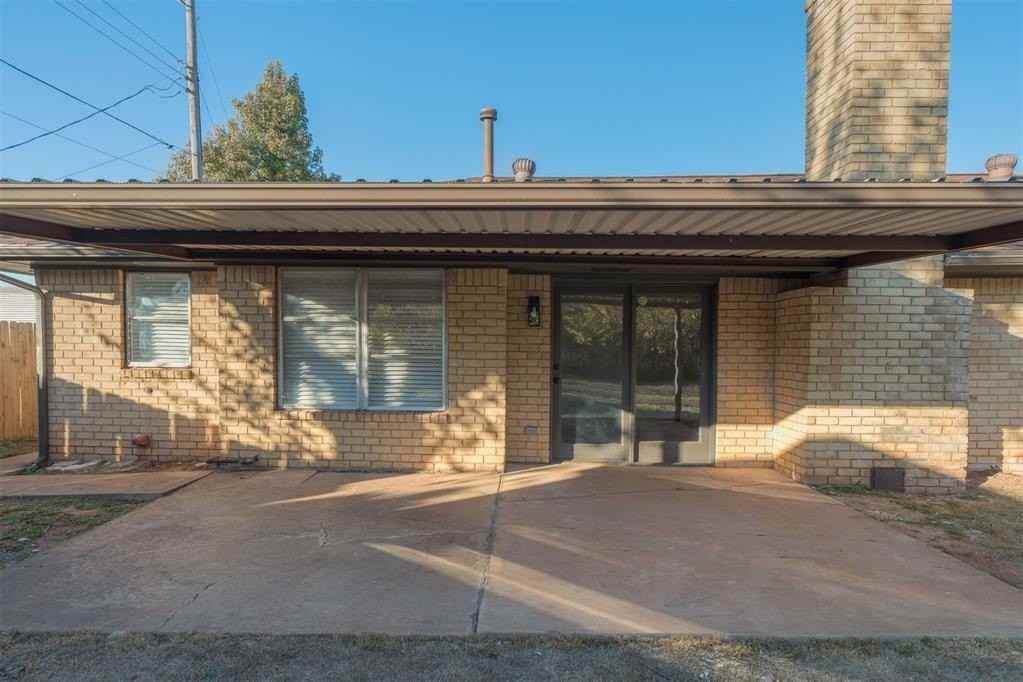 2704 Nw 115th St - Photo 3 of 24