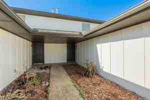 featured image of 11715 N Francis Ave