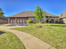 featured image of 2701 Hermoso Cir
