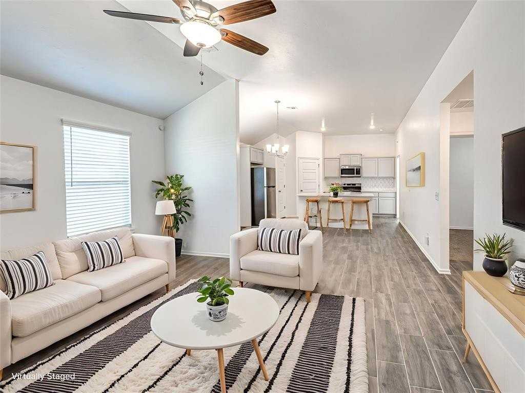 2508 Nw 199th St - Photo 6 of 25