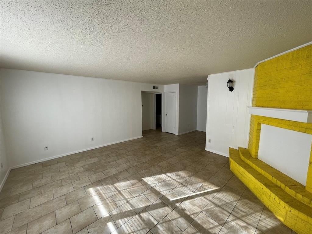 401 12th Ave Se Apt 105 #105 - Photo 5 of 17