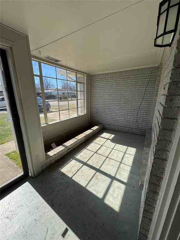 1229 Nw 83rd St - Photo 3 of 27