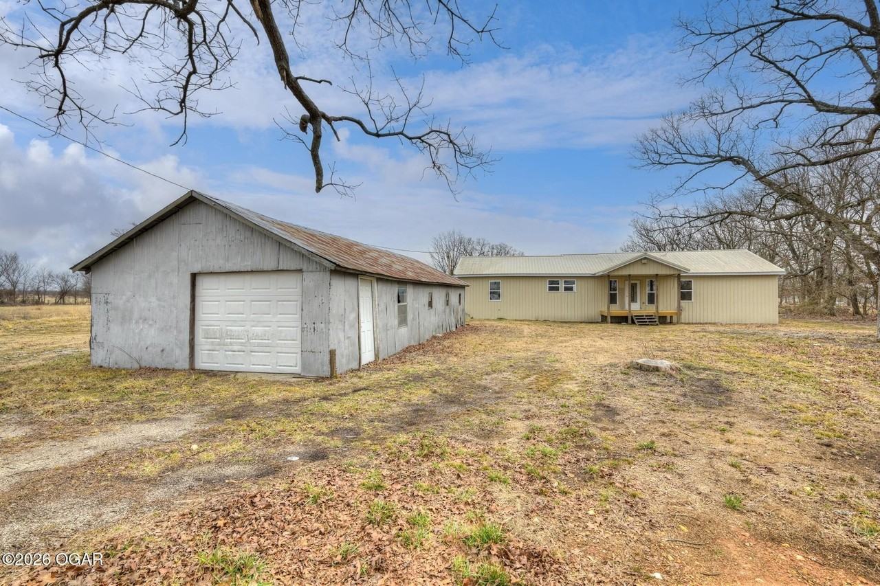 1404 N Wood St - Photo 3 of 46