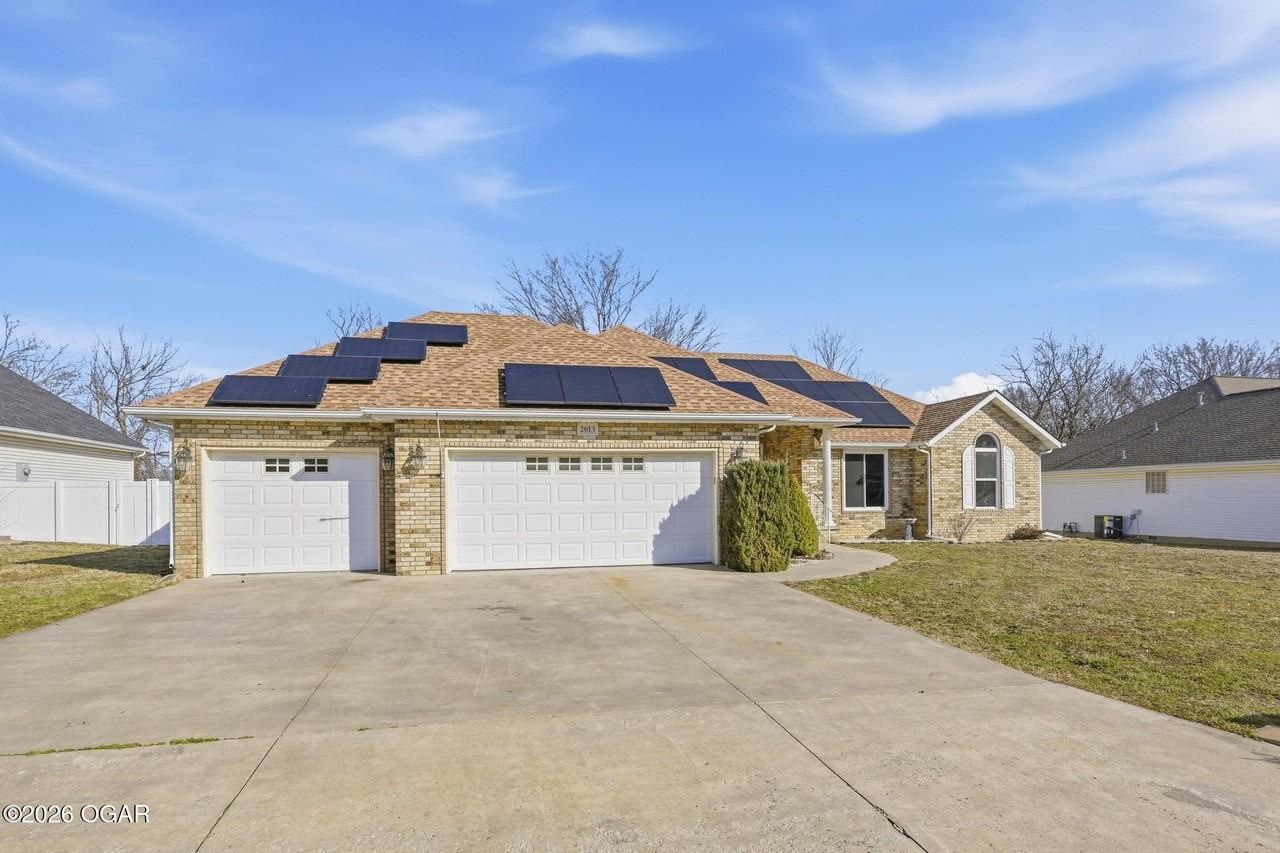 2013 E Whitney Way Ave - Photo 2 of 19