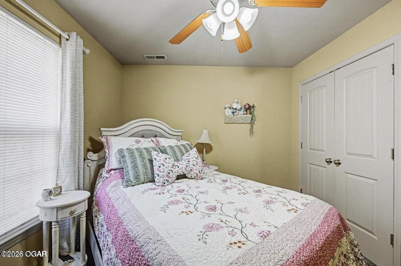 533 N Walker St - Photo 4 of 9