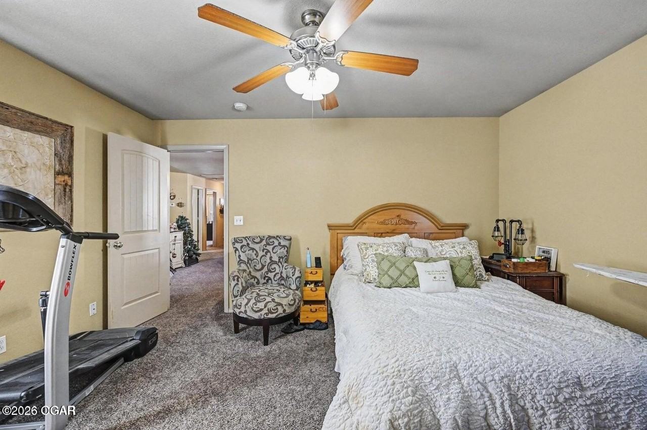 533 N Walker St - Photo 5 of 9