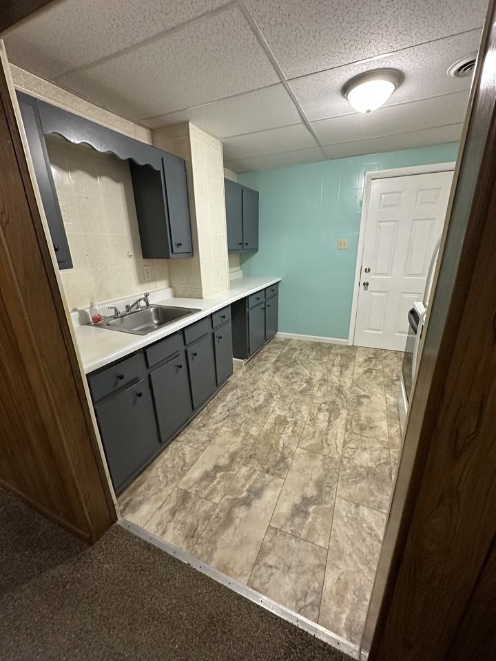 415 1/2 Weldon St #415-1-2 - Photo 5 of 14