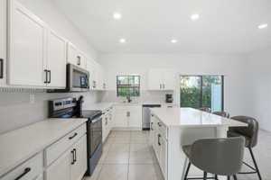 featured image of 816 Northwest 3rd Terrace #818