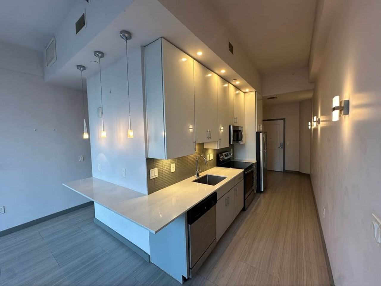 Sixth Street Exchange - Photo 4 of 21