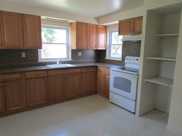 124 N Earl St #1 - Photo 3 of 10