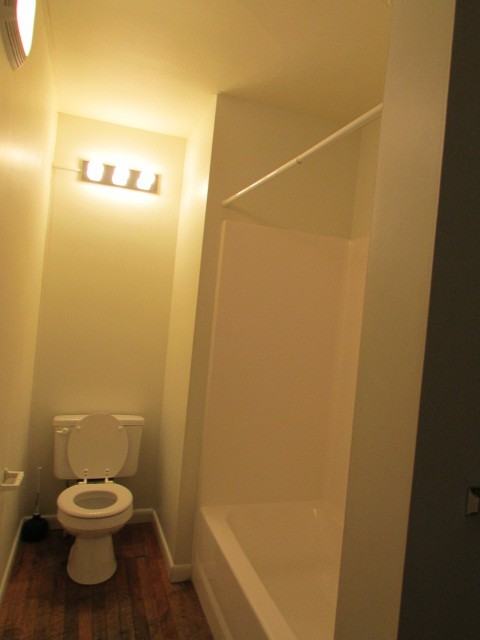 124 N Earl St #1 - Photo 5 of 10