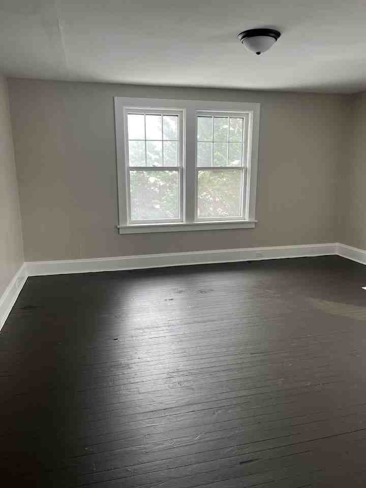 136 Westminster Ave #2 - Photo 3 of 26