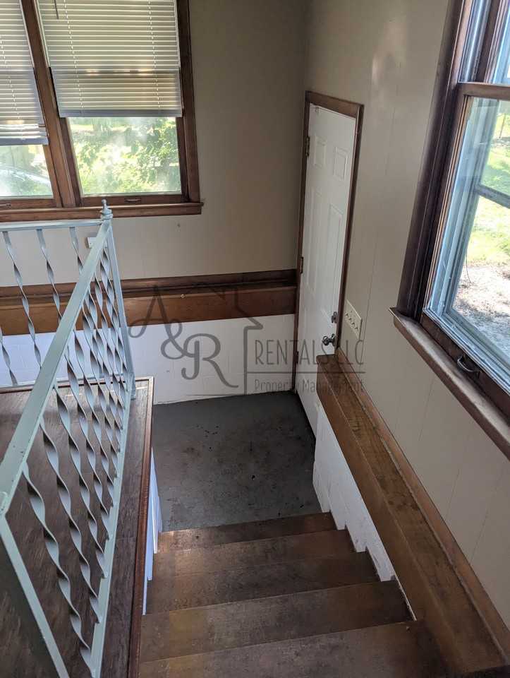 115 W Monroe St #1 - Photo 2 of 23