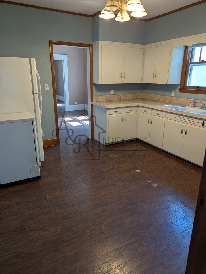 115 W Monroe St #1 - Photo 3 of 23