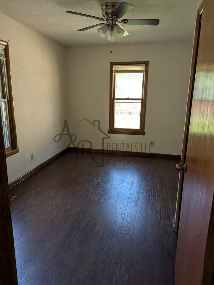 115 W Monroe St #1 - Photo 6 of 23