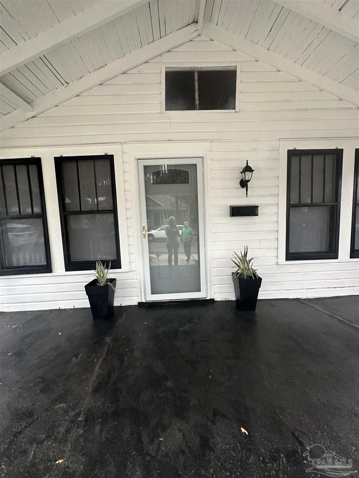 14 E Strong St - Photo 7 of 13