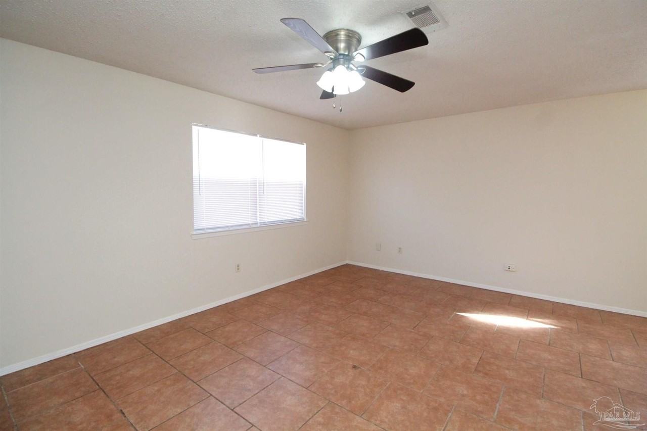 1157 Belden Ln - Photo 6 of 20