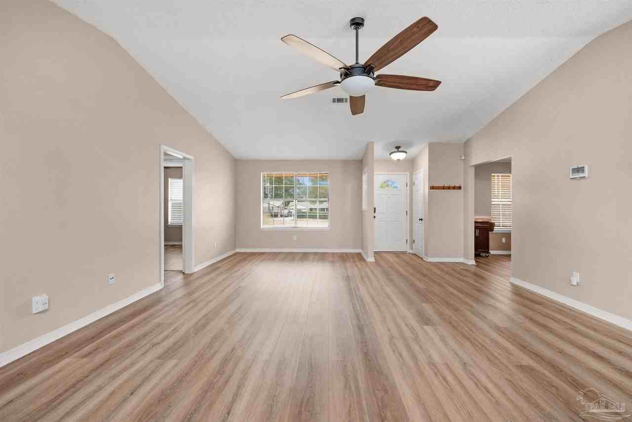 5850 Princeton Dr - Photo 5 of 37