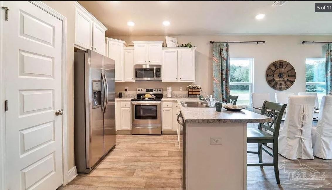 6012 Royal Port Ct - Photo 5 of 11