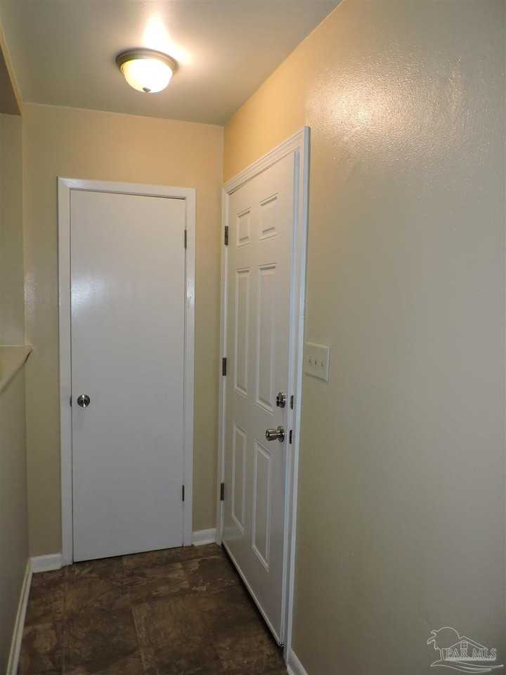 130 E Nine Mile Rd Apt 19 #19 - Photo 3 of 17