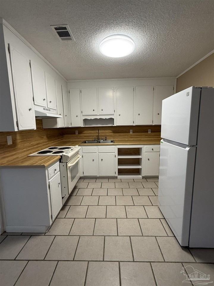 2605 Talbert St Unit B #B - Photo 3 of 7