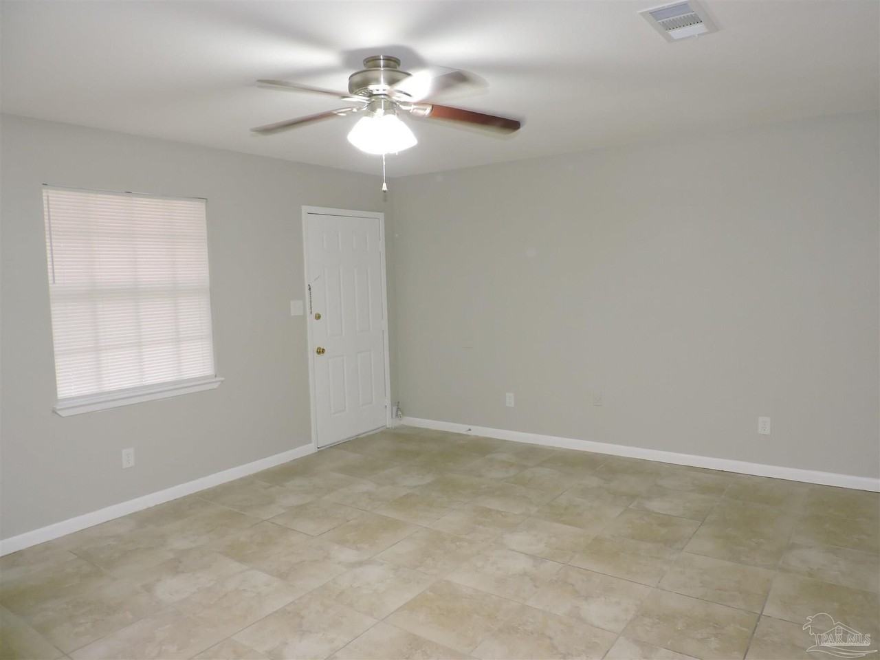 5094 Yacht Harbor Cir - Photo 2 of 18