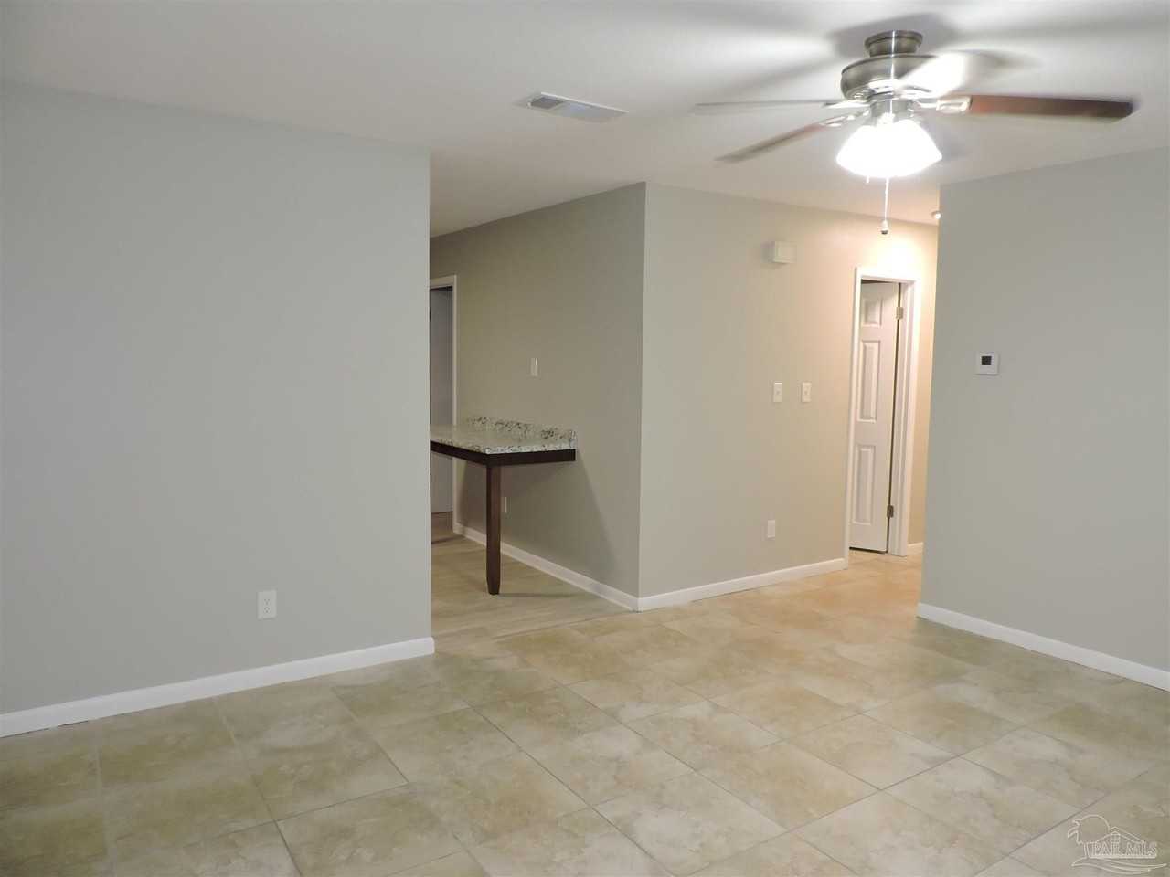 5094 Yacht Harbor Cir - Photo 4 of 18