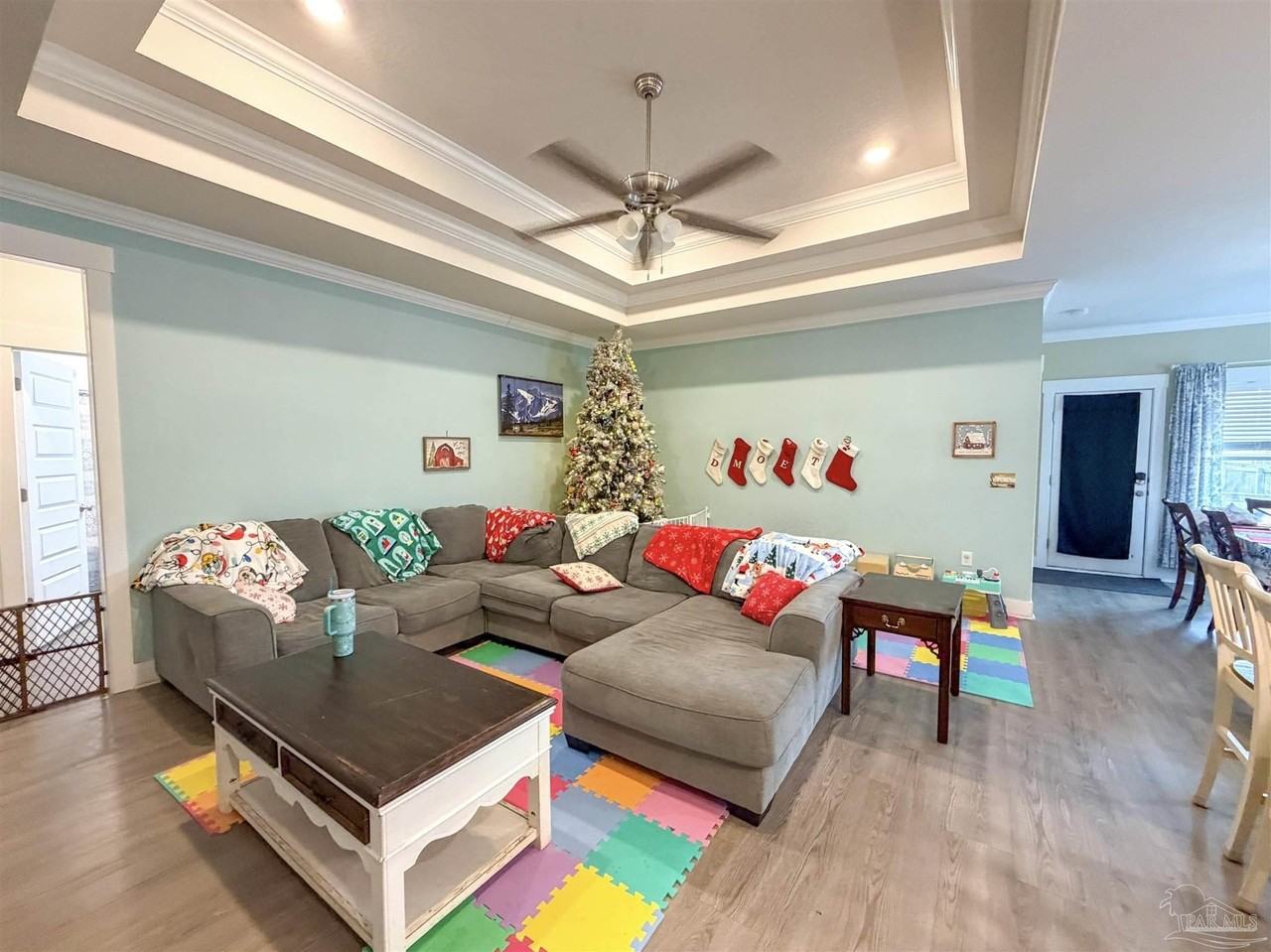 12509 Windsor Dr - Photo 2 of 17