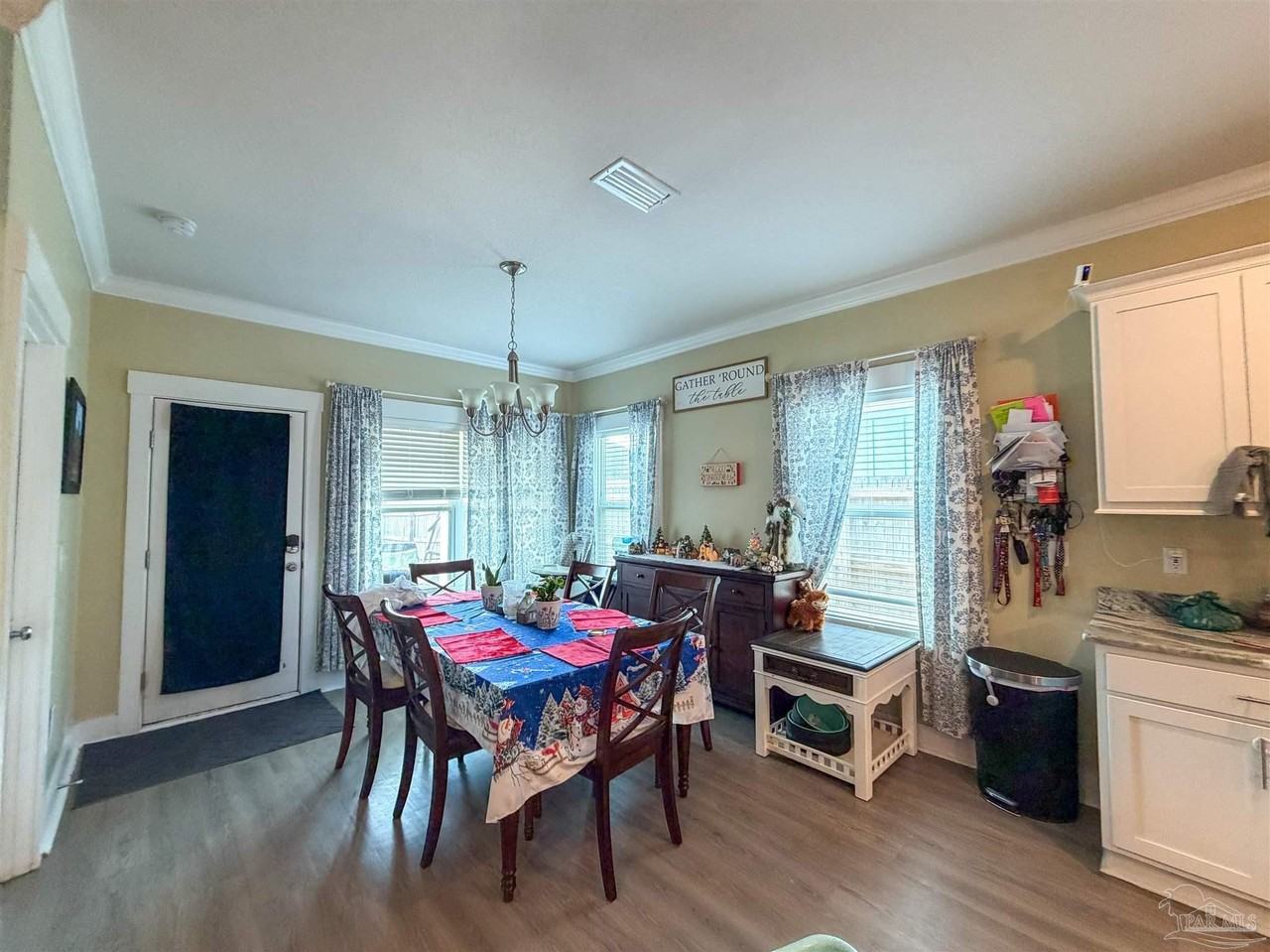 12509 Windsor Dr - Photo 4 of 17