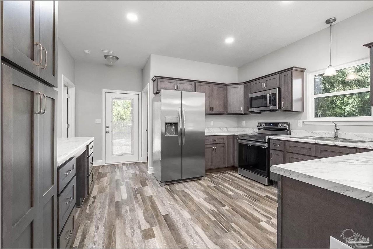 618 Rentz Ave - Photo 6 of 20