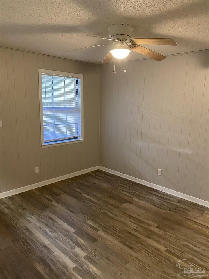 6005 Muldoon Rd - Photo 3 of 15