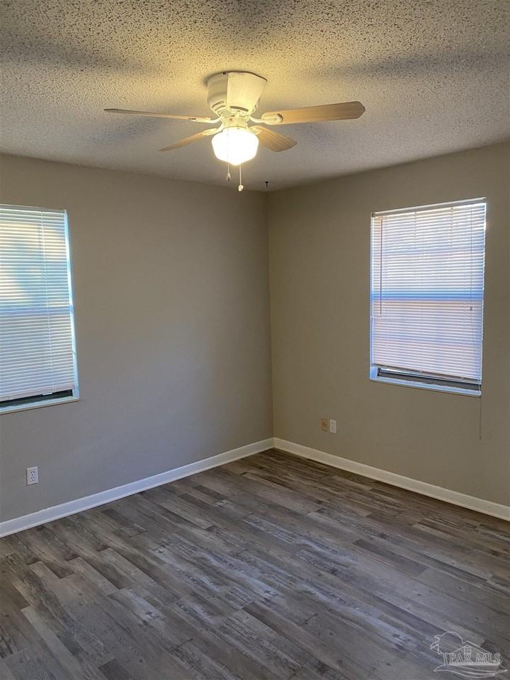 6005 Muldoon Rd - Photo 7 of 15