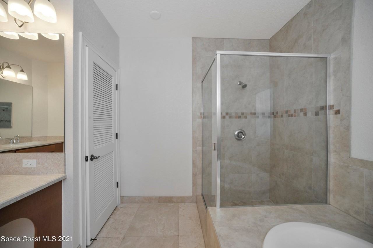 117 Lancha Circle - 201Unit 201 #201 - Photo 6 of 9