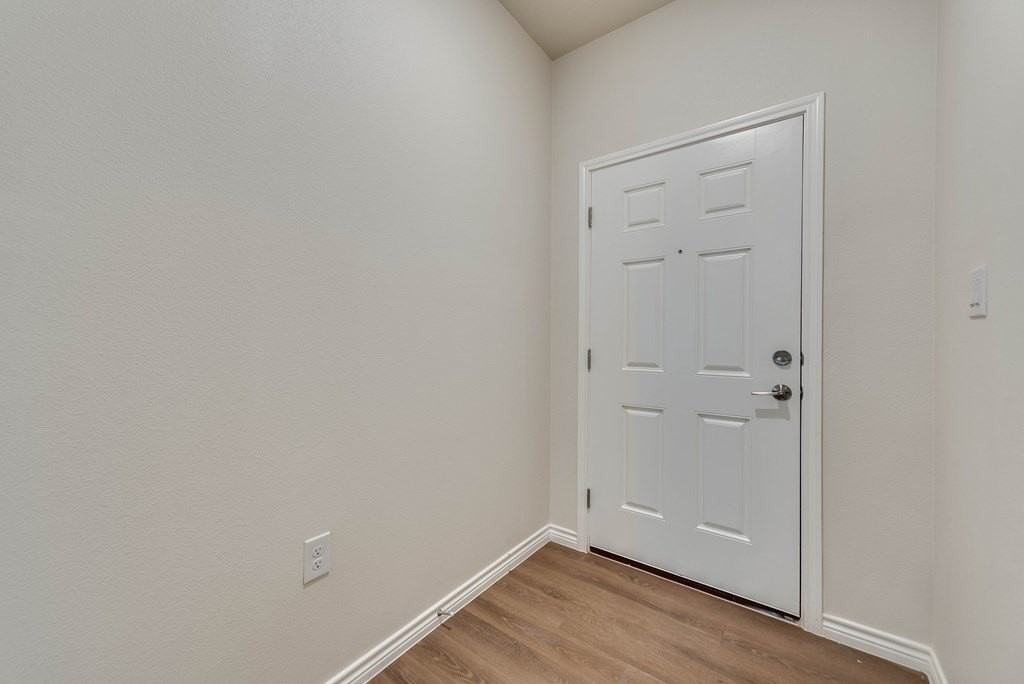1412 Bajada St - Photo 3 of 23